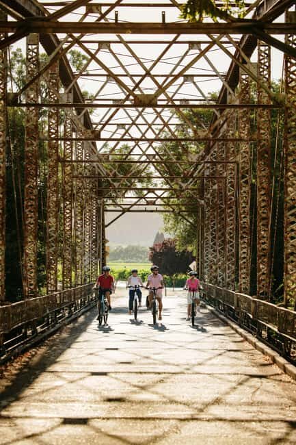 Healdsburg: Guided Electric Bike Wine Tour with Winery Stops - Who Will Love This Tour?