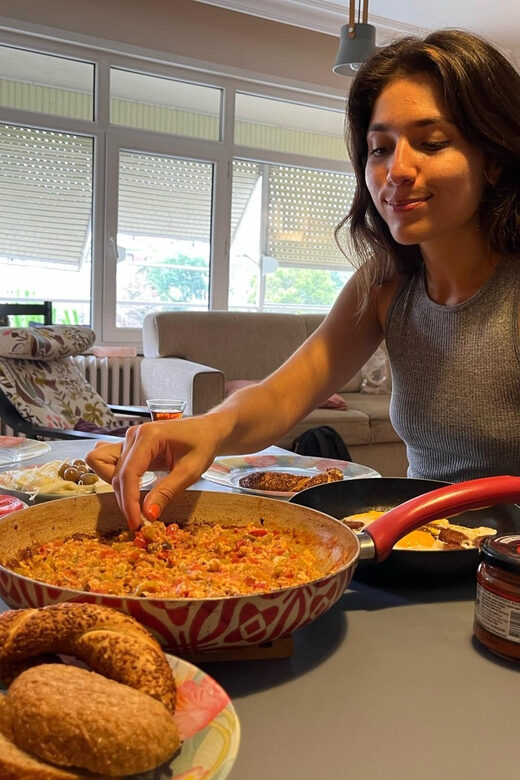 Healthy Istanbul Morning: Yoga and Healthy Turkish Breakfast - A Complete Look at the Healthy Istanbul Morning Experience