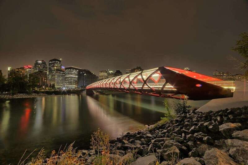 Heartwarming Walking Tour in Calgary for Those in Love - Key Points