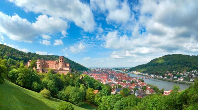Heidelberg: Express Walk with a Local in 60 minutes - Key Points