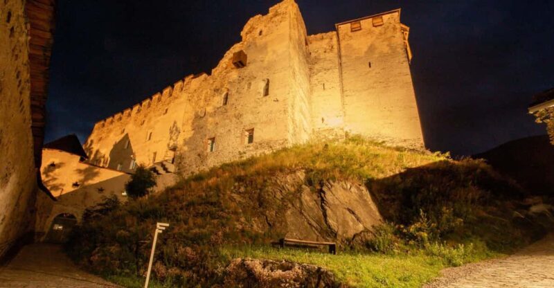 Heinfels Castle: An exclusive guided tour by night - FAQ