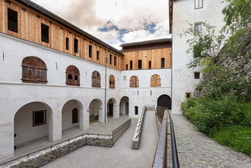 Heinfels Castle: Guided tour of the castle - Introduction