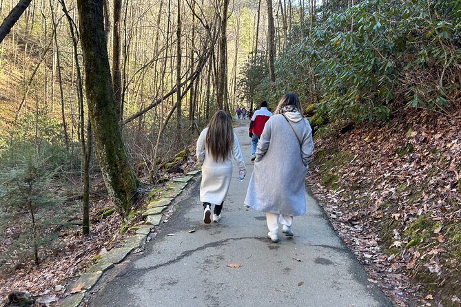 Helen Hike Wine and Dine Private Tour from Atlanta - FAQ