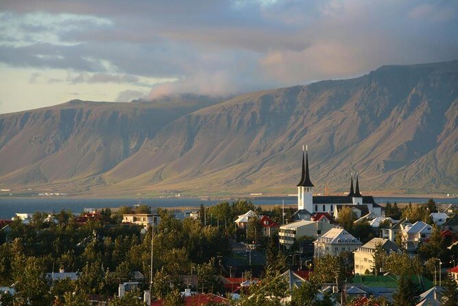 Helicopter Tour: Reykjavik City with landing at Mount Esja - The Experience in Detail