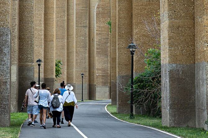 Hell Gate Walking Tour - Key Points