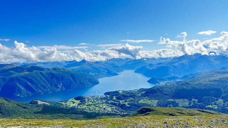 Hellesylt: Fjord to Sky. Scenic Escape to Stranda Gondola - Key Points