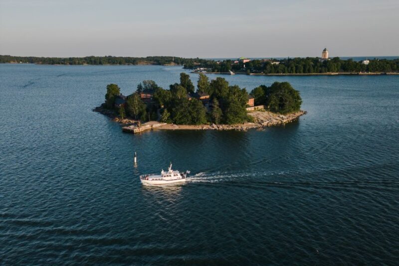 Helsinki: 3 hour Sauna Cruise in Helsinki archipelago - The Ultimate Sauna and Sea Adventure