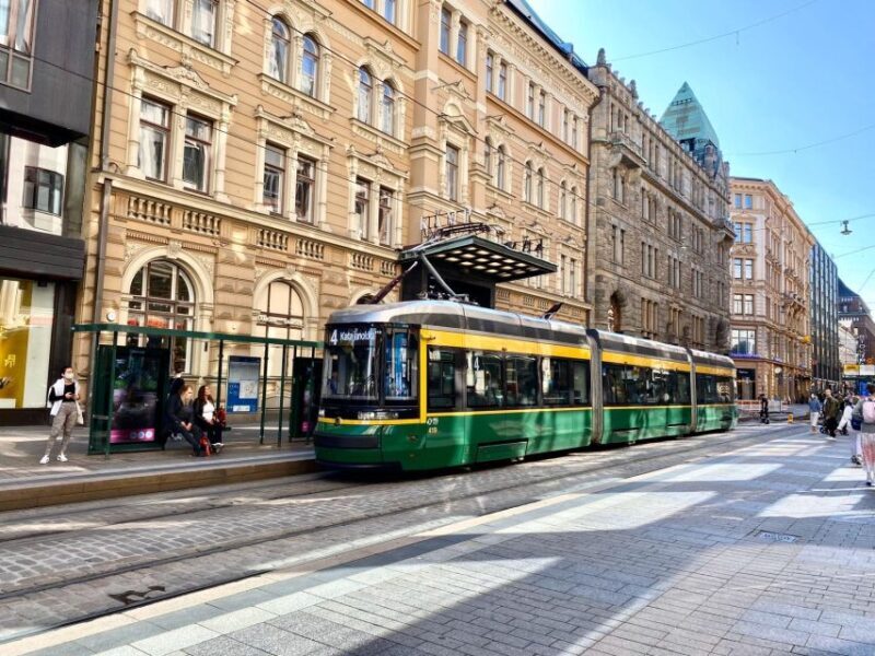 Helsinki: City Highlights and Suomenlinna Eco-Friendly Tour - The Charm of Suomenlinna