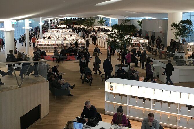 Helsinki Walking Tour - Small Group - The Sum Up