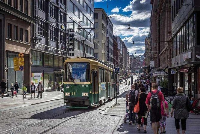 Helsinki Walking Tour with PRIVATE Professional guide - A Closer Look at the Helsinki Walking Tour