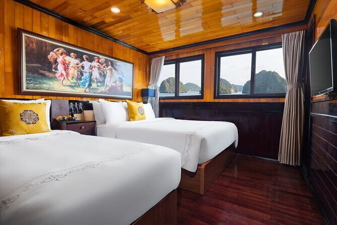 Hera Cruise 2-day Explore Halong Bay from Hanoi - Day Two: Exploring More of Halong Bay and Hidden Caves