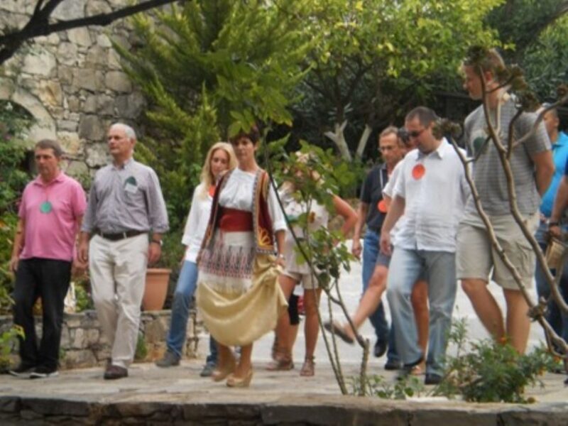 Heraklion Crete: Cretan and Greek Dance Lesson at Arolithos - An In-Depth Look at the Experience