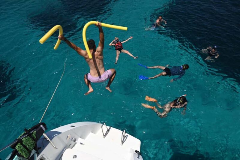 Heraklion Luxury Catamaran to Dia: Gourmet Lunch & Open Bar - The Sum Up