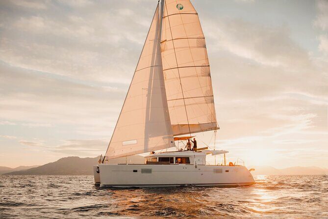 Heraklion: Private Catamaran Cruise to Dia with Meal & Drinks - Who Is This Tour Best For?