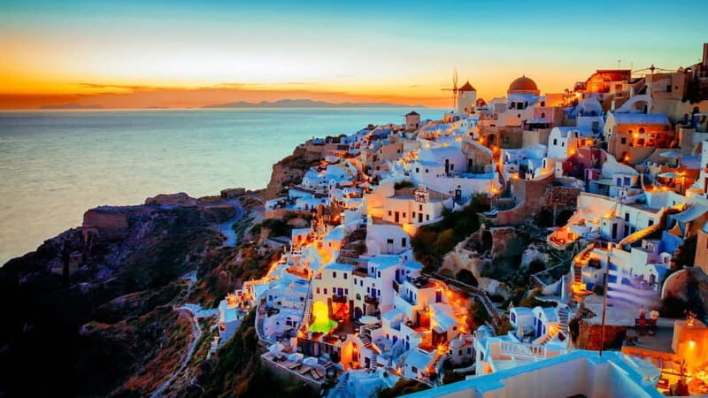 Heraklion: Santorini Ferry and Day Trip to Fira and Oia - Visiting Oia: The Sunset Camera Icon