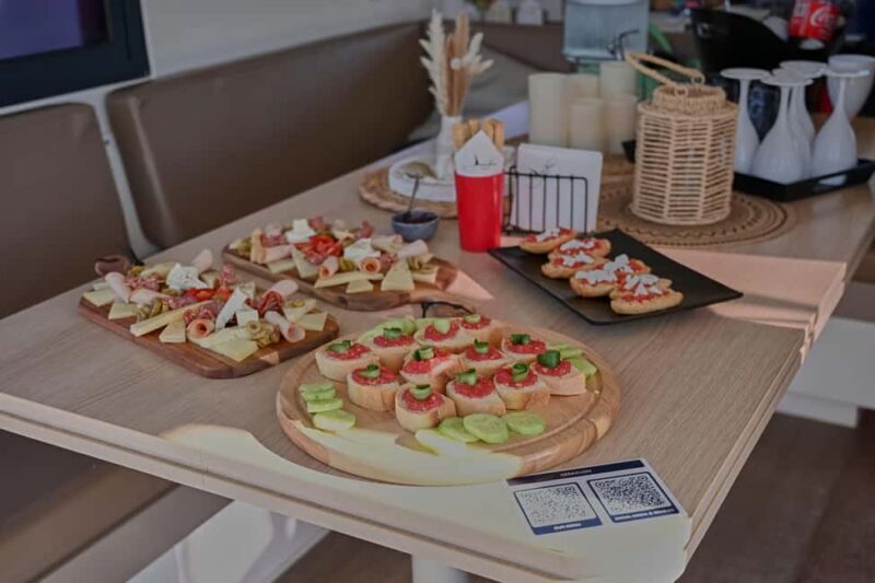 Heraklion: Sunset Catamaran to Dia with Prosecco & Snacks - What Sets This Tour Apart