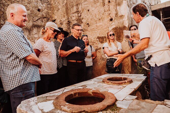 Herculaneum Small Group Tour and Ticket With an Archaeologist - Key Points