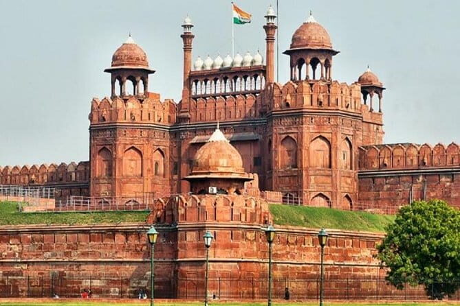 Heritage Walk Tour Agra Taj Mahal Sunrise & Bateshwar Temple from Delhi by Car - Lunch and Relaxation