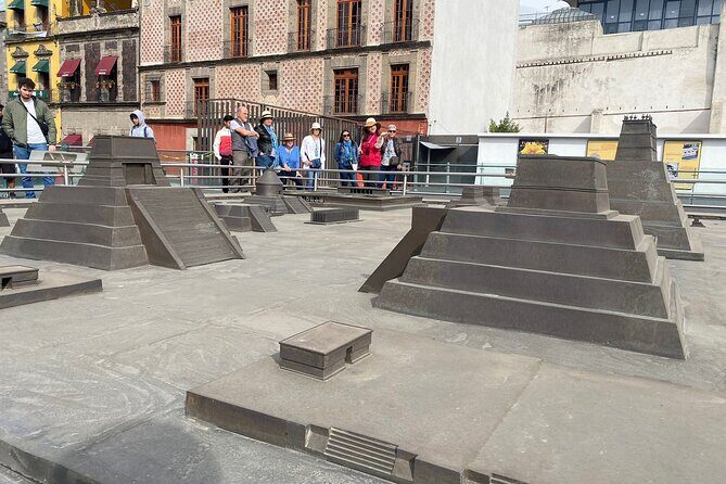 Heroines and Villains in the History of New Spain - In Closing