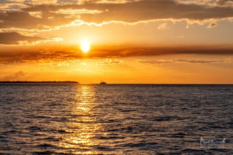 Hervey Bay: Relaxing Sunset Cruise with Champagne and Prawns - The Sum Up