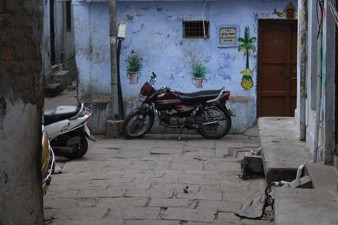 Hidden Alleys I - A walking tour in Varanasi, a journey to hidden areas of city. - Who Will Love This Tour?