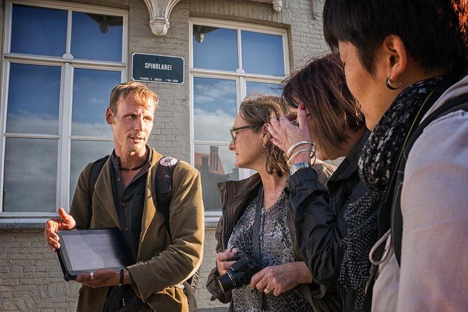 "Hidden Brugge" Photo Tour - 2hr open city tour & workshop - The Practical Aspects