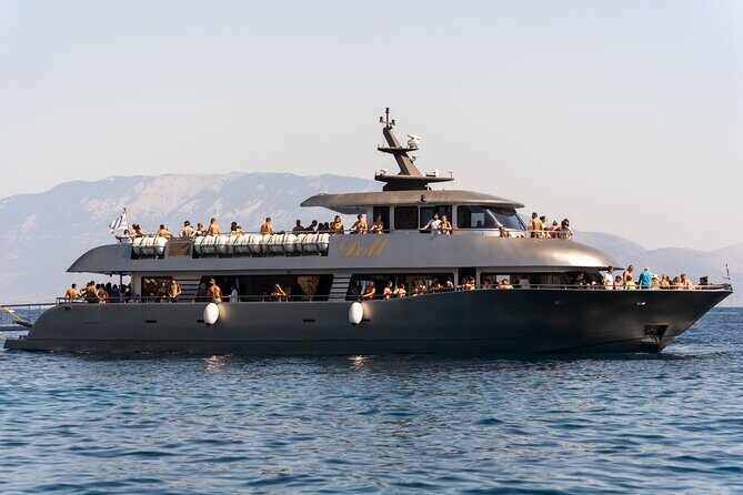 High cruise to Symi island & St George bay - The Vessel: Comfort and Convenience