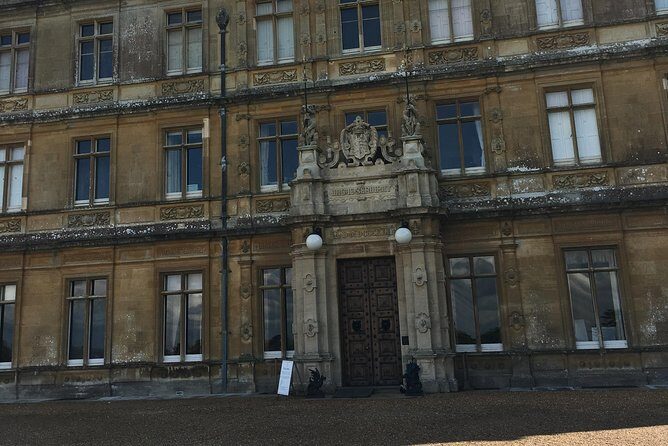 Highclere Castle Private Round Trip Transportation Service - Key Points