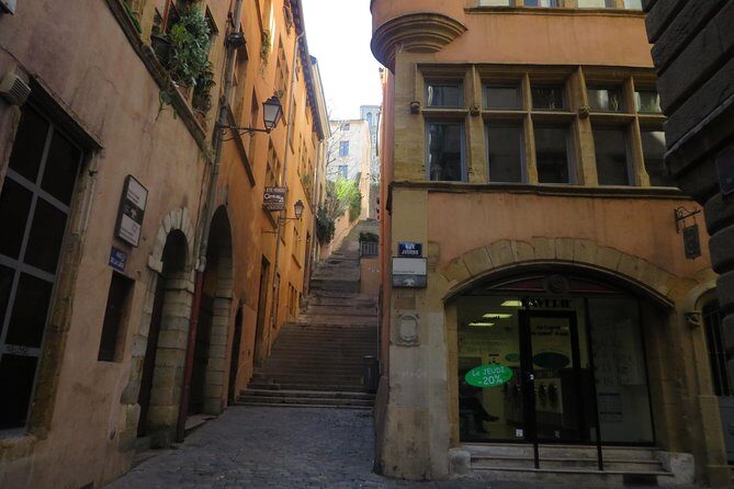 Highlights and Hidden Gems of Lyon Guided Walking Tour (English) - Practical Details and What to Expect
