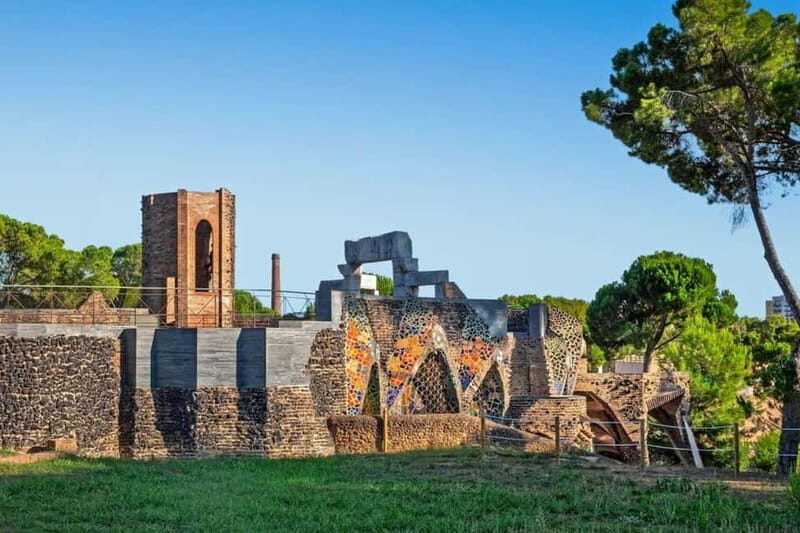 Highlights Guided visit to Gaudi's Crypt and Colonia Güell - Who Will Love This Tour?