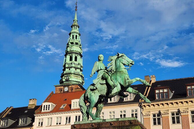 Highlights & Hidden Gems: Discover Old Copenhagen in two hours - Who Should Consider This Tour?