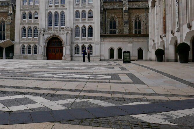 Highlights of Old London Town: Walking Tour of the Square Mile - Practical Details and Tips
