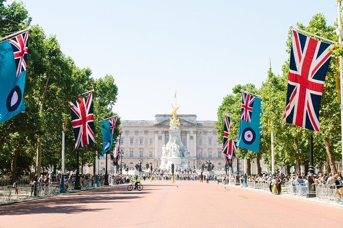 Highlights of Royal London Bike Tour including Hyde Park - The Sum Up