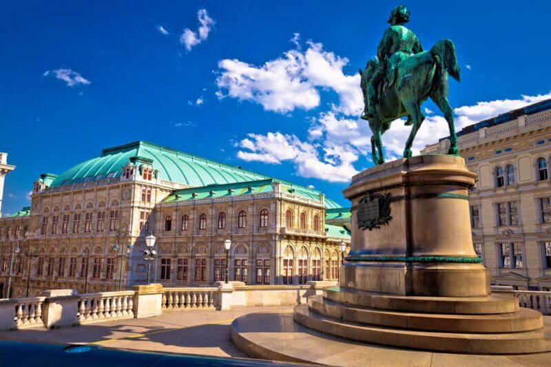 Highlights of Vienna: Private Bike Tour with Licensed Guide - Who Should Book This Tour?