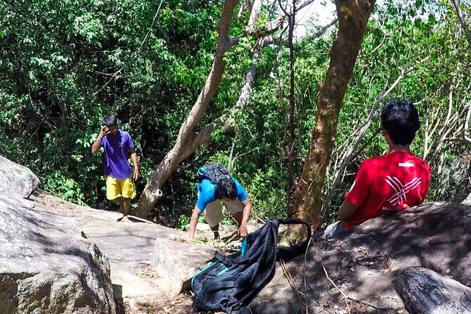 Hike to Danigala Circular Rock from Polonnaruwa - FAQs