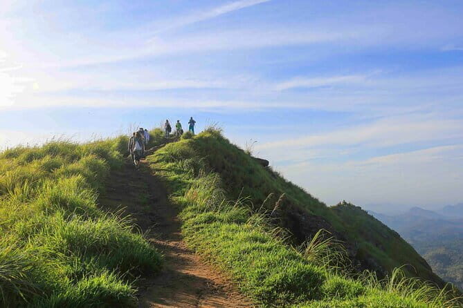 Hike to Ella Rock - Key Points
