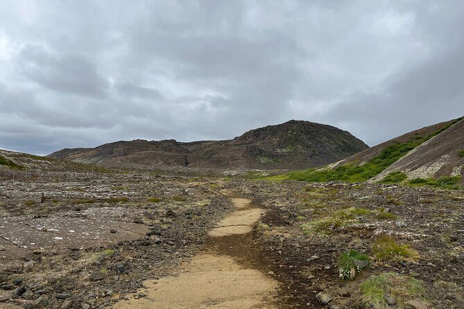 Hike to Mt Helgafell - A Closer Look at the Hike Experience