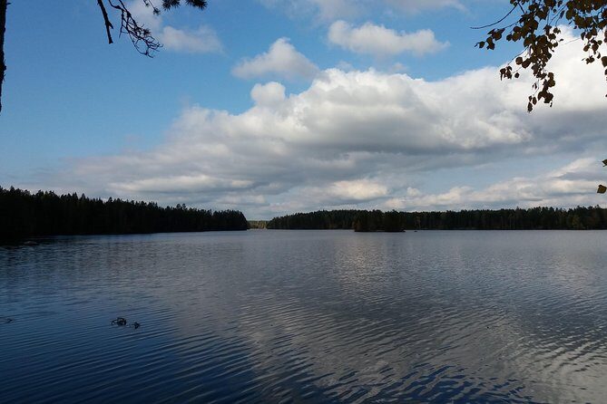 Hiking around forest and lake - Discovering the Finnish Wilderness