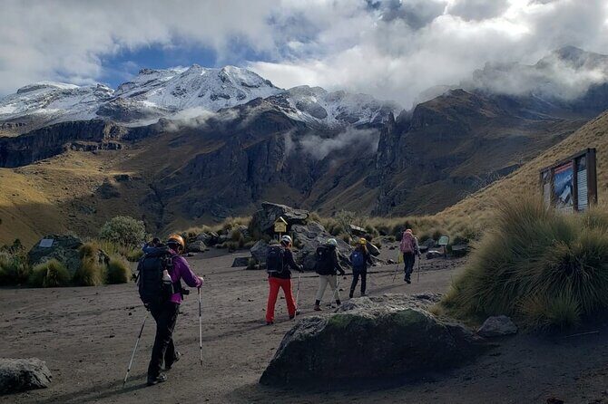 Hiking Excursion to the Iztaccíhuatl Volcano from Puebla - An In-Depth Look at the Tour
