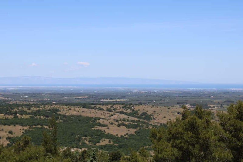 Hiking in the Murgia of Castel del Monte - Hiking in the Murgia of Castel del Monte