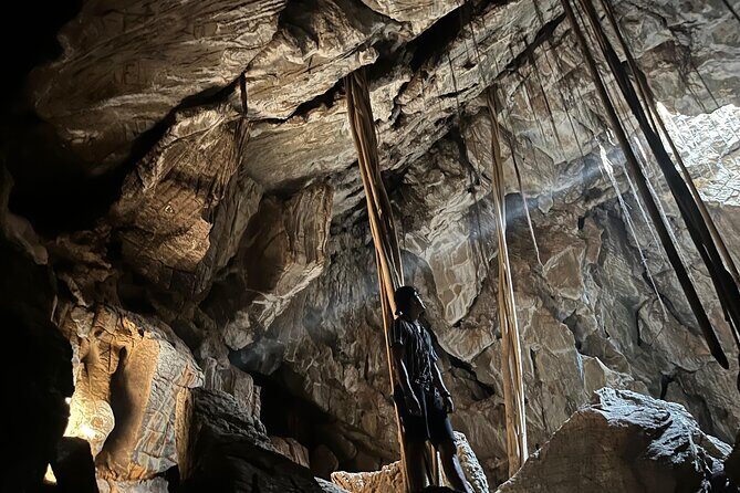 Hiking in the Tiger Cave - Exploring the Tiger Cave: An Authentic Zihuatanejo Adventure