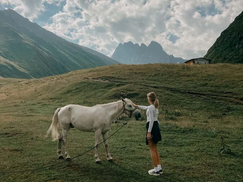Hiking & Photo Experience in Kazbegi - Who Should Consider This Tour?