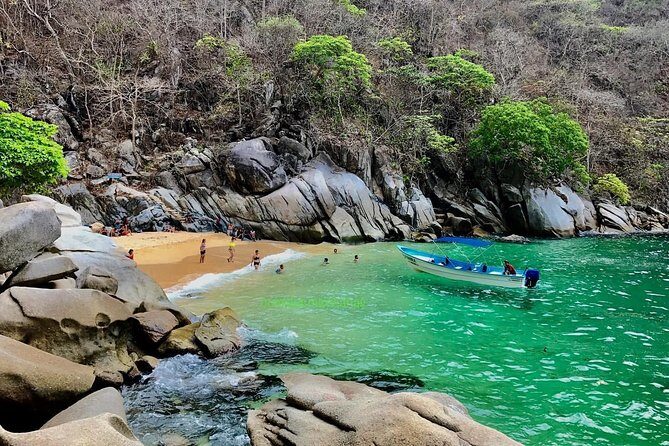 Hiking & Snorkeling to Mexico's Smallest Paradise Colomitos Beach - Key Points