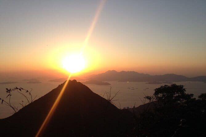 Hiking Tour at Victoria Peak - Key Points