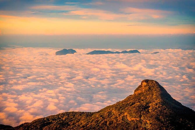 Hikking/Trekking to Adam's peak and Wilderness sanctuary. - Who Should Consider This Experience?