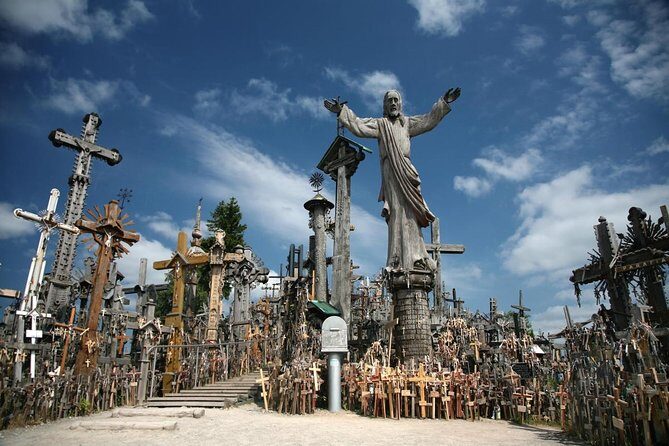Hill of Crosses / 2 countries in 1 day - Key Points