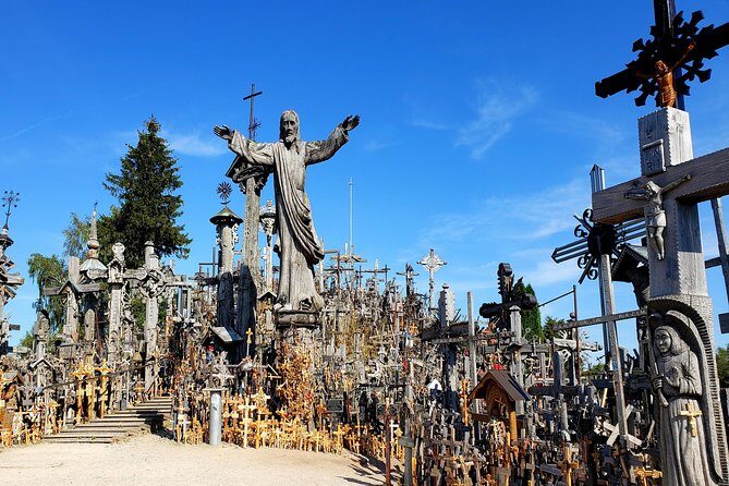 Hill of Crosses / 2 countries in 1 day - The Cultural and Emotional Impact
