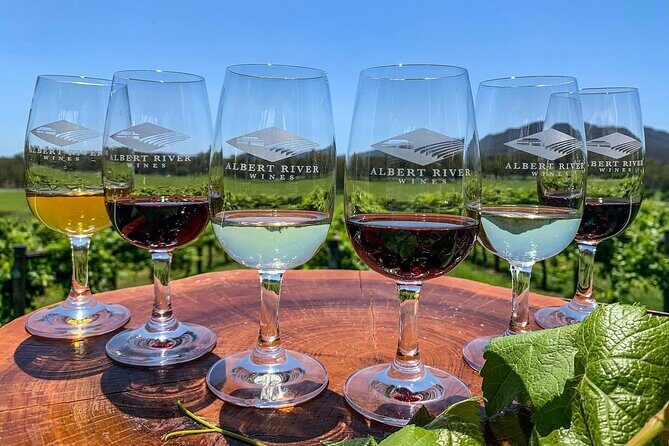 Hinterland Heritage Wine Tour - Key Points