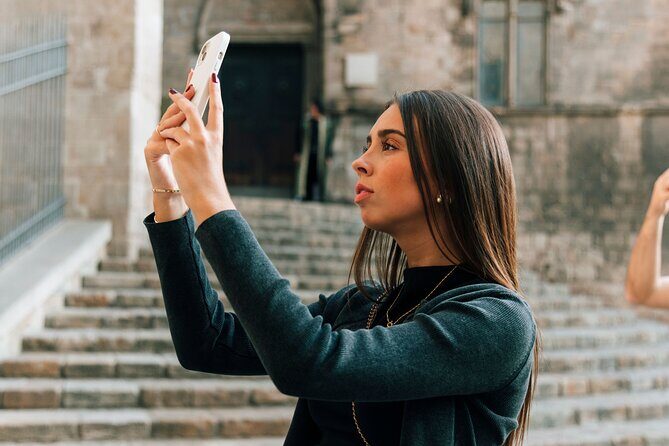 HistARy: Guided tour of the Gothic Quarter with Augmented Reality - Diving Into the Itinerary: What You Can Expect at Each Stop