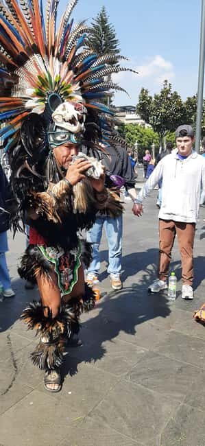 Historic Center: Private tour with murals, history, and churros - Key Points